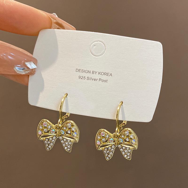 

1Pair Light Luxury High-End Full Diamonds Super Glitter Bow Personality Earrings