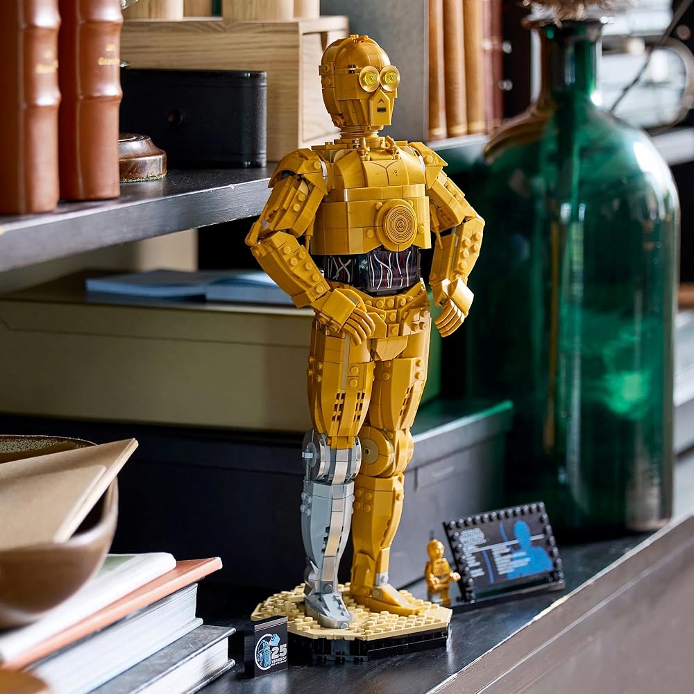 LEGO Star Wars C-3PO Building Toy 1138 Pieces Collectible Figure for Kids and Adults