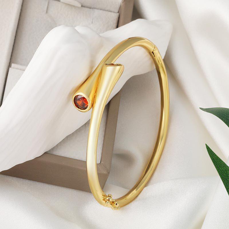 New Retro High-end Glossy Bracelet with Zircon Simple Bracelet One  Size(18CM~21CM)