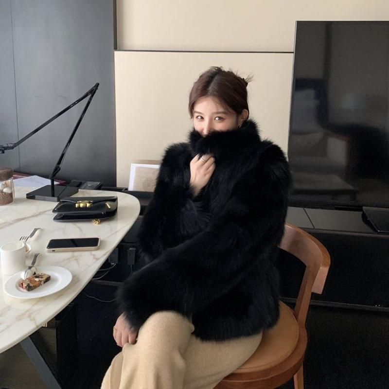 Autumn and Winter New Imitation Fox Fur Coat Fashionable Light Temperament Warm Thickened Coat