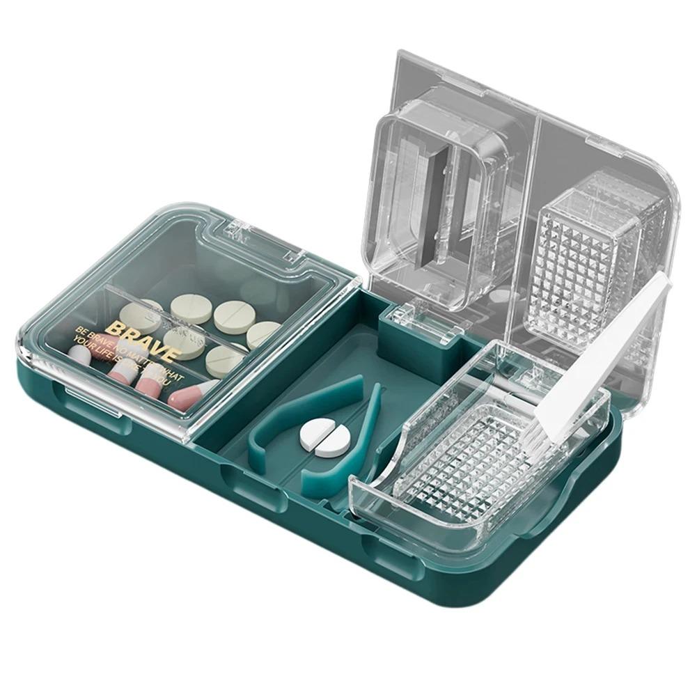 

The Three-In-One Tablet Cutter Dispenser Medicine Box Grinder Is Dust-Proof And Moisture-Proof Suitable For Outdoor And Home Use зелёный