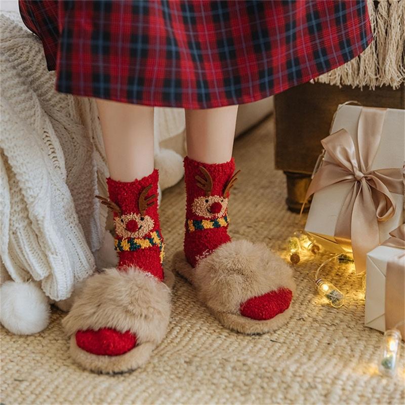 Festival Thickened Coral Velvets Floor Socks for Home Comfort Indoor Fuzzy Slipper Socks with Cartoon Christmas Pattern