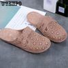 Chinelos de PVC femininos para uso externo, sapatos furados, verão, fundo macio, fundo grosso, sandálias para casa, banheiro, oco, embrulhado, chinelos de praia ao ar livre