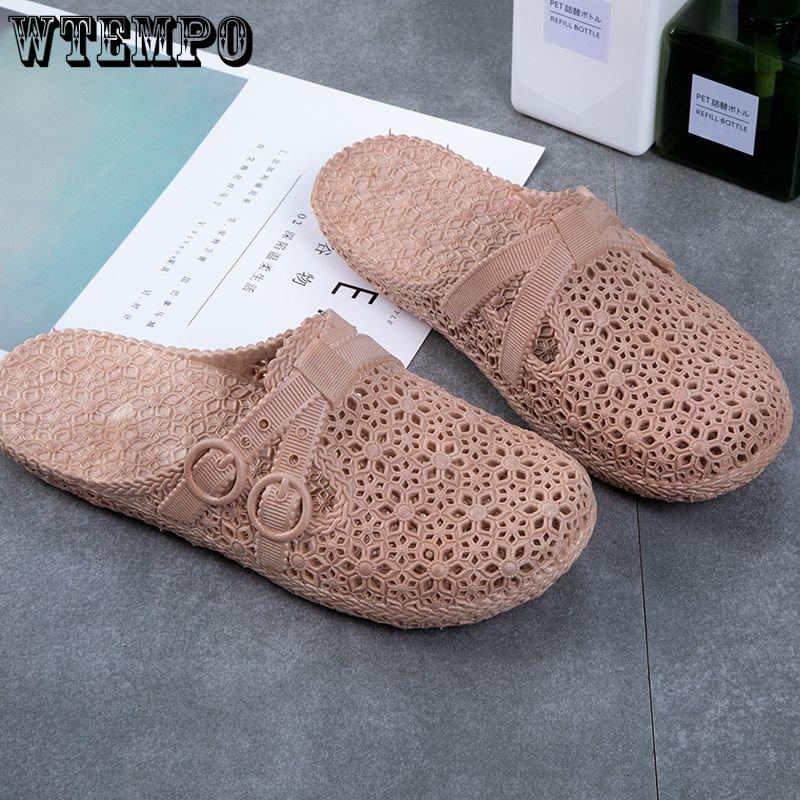 Chinelos de PVC femininos para uso externo, sapatos furados, verão, fundo macio, fundo grosso, sandálias para casa, banheiro, oco, embrulhado, chinelos de praia ao ar livre