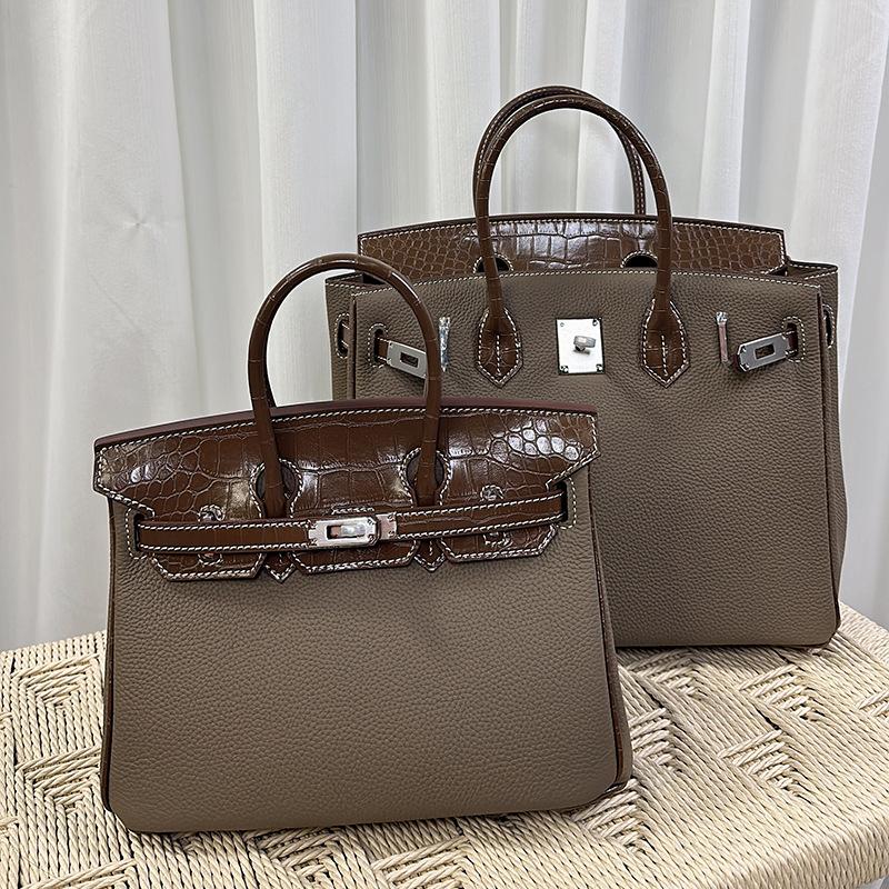 

Новая сумка из коровьей кожи первого слоя, платиновая, женская сумка-мессенджер на плечо для commuters, с комбинацией тисненой кожи под крокодила и кожи личи 25*19*14cm