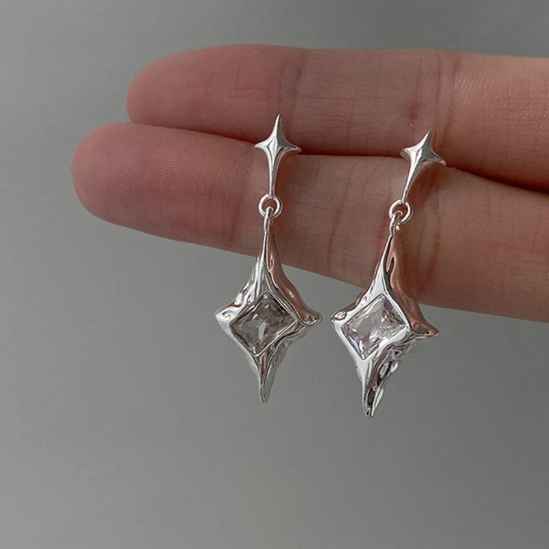 Y2K Exquisite Star Crystal Drop Dangle Earrings for Women High Quality Starlight Unique Simple Silver Color Earring Jewelry Gift