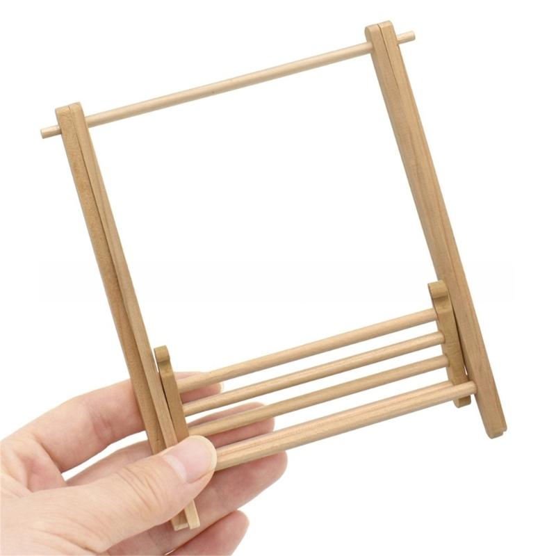 Kreativer Miniatur-Kleiderständer Faltbare Designs für Puppenhäuser im Maßstab 1/12 Simulation Holzpuppenhäuser Dekorative Möbel