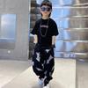 Little Boys Fashion Sady s krátkým rukávem Letní dětské volné tričko dvoudílné dětské oblečení