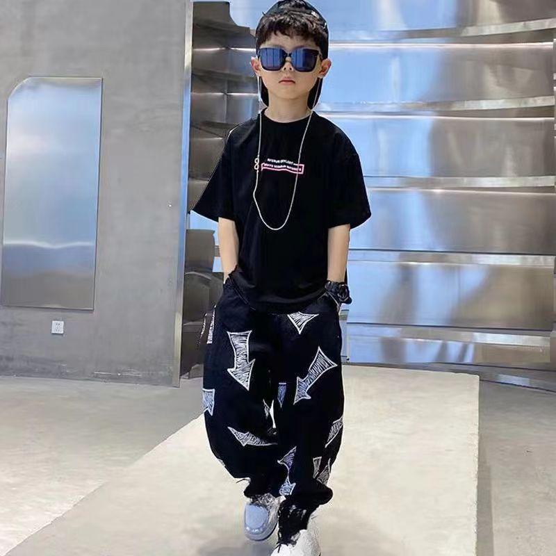 Little Boys Fashion Sady s krátkým rukávem Letní dětské volné tričko dvoudílné dětské oblečení