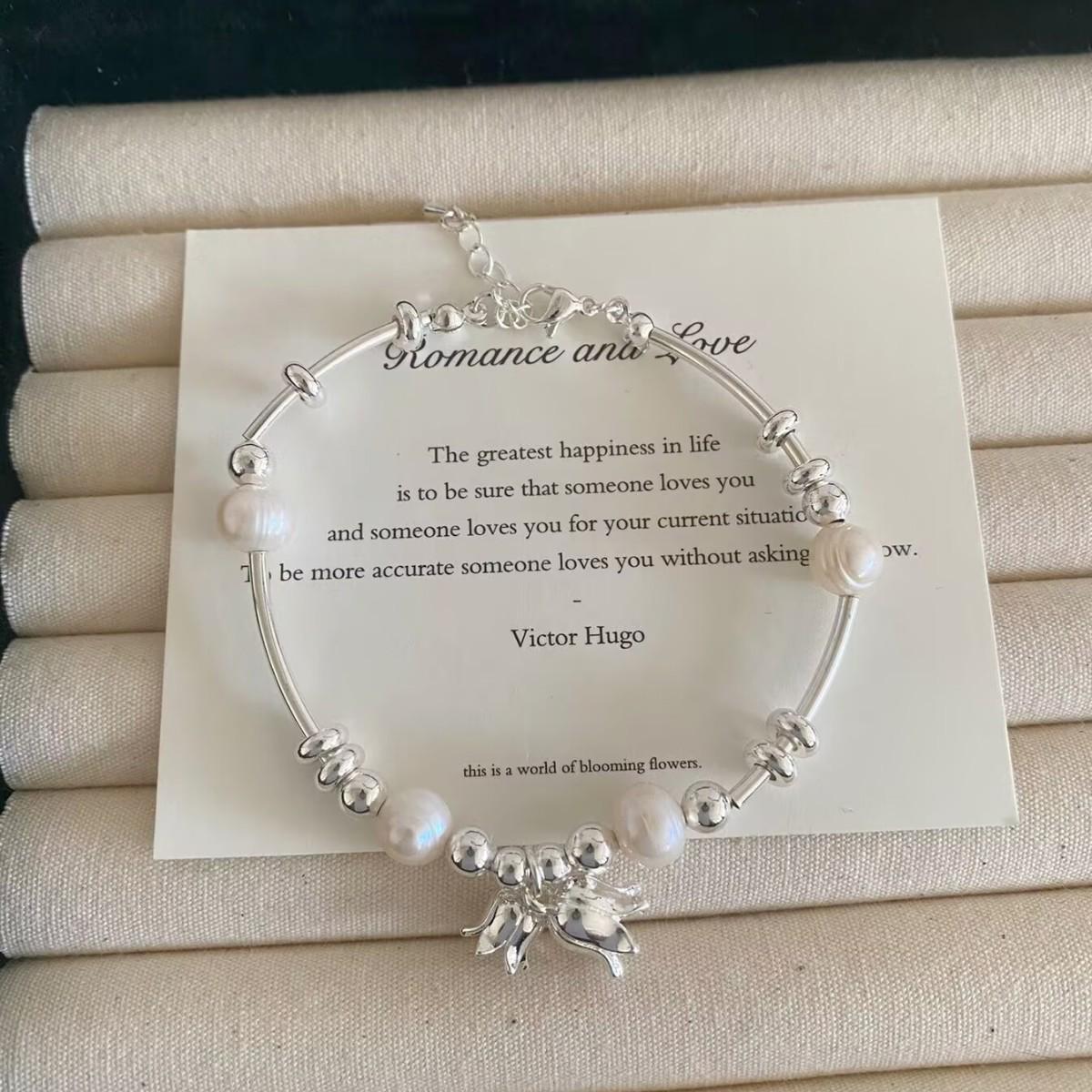 French Light Luxury Pearl Lily of the Valley Bracelet: Exquisite Flower Design