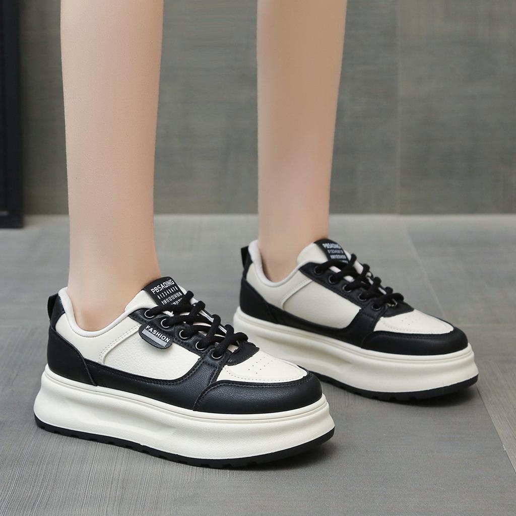 Stepping on shit little white shoes women's 2025 new popular spring versatile thick-soled imitation leather student leisure sports board shoes