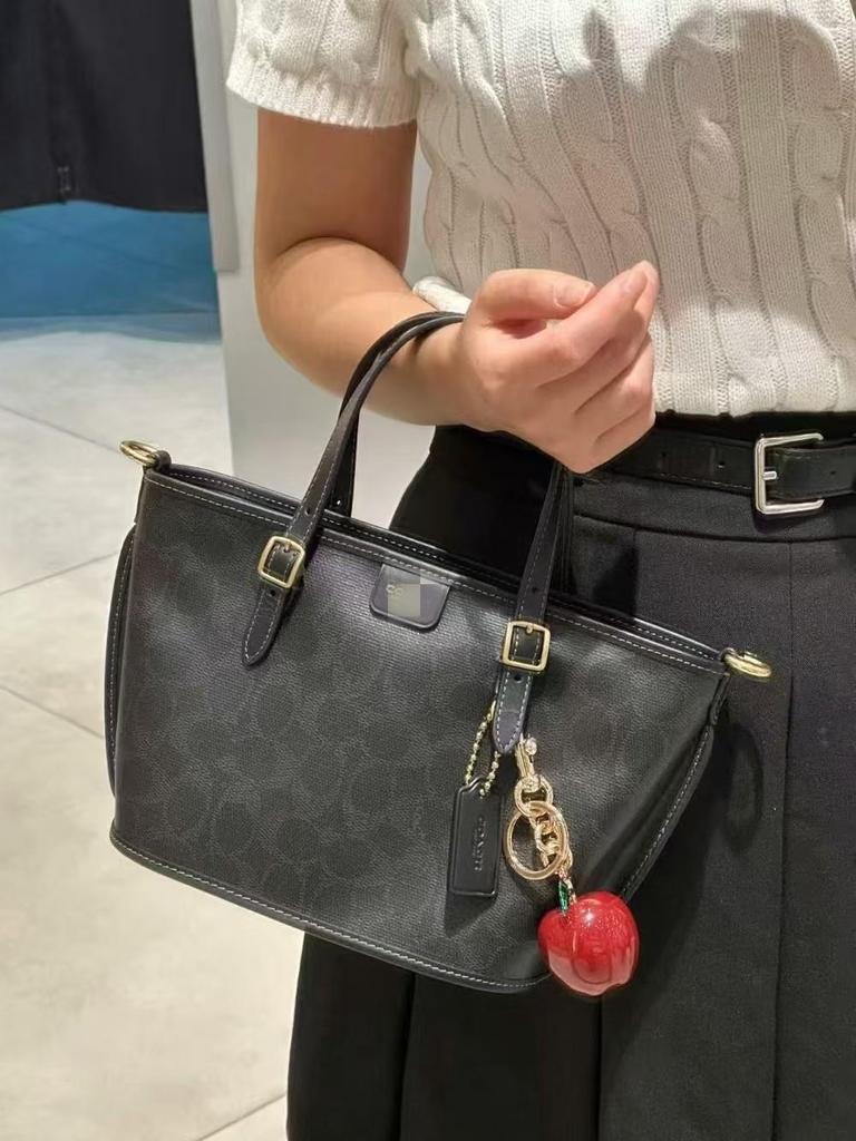 Coach Retro Flower Taxi Tote Handbag - Fashionable Shoulder & Crossbody Basket Bag