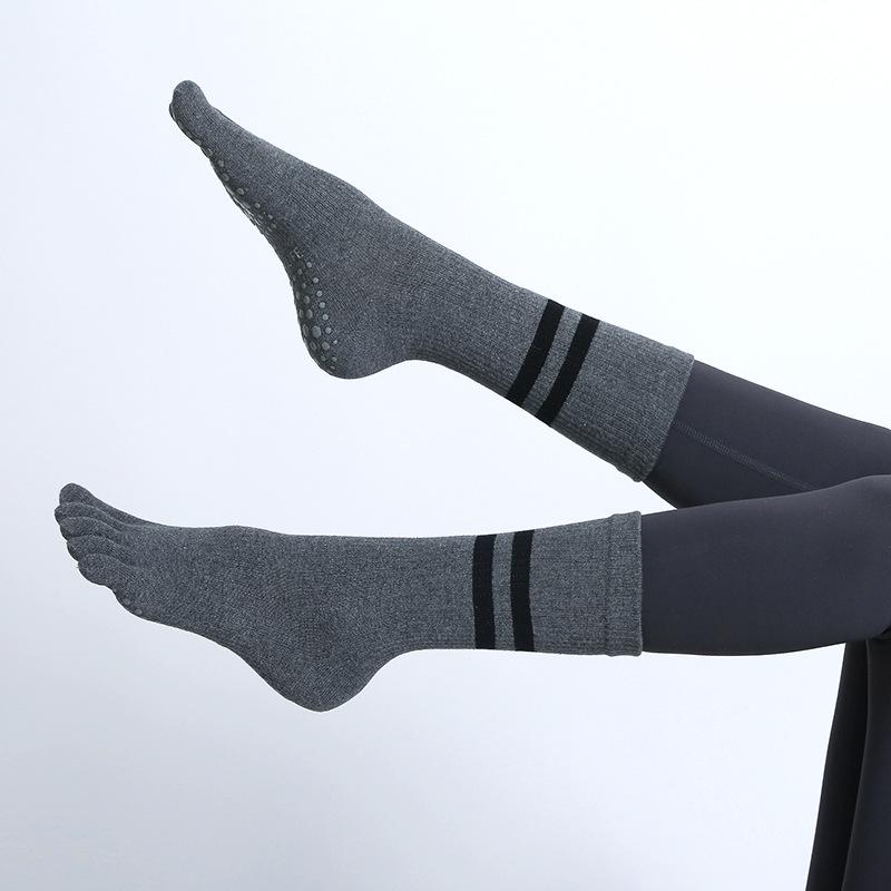 Silicone Non-Slip Five-Finger Yoga Socks for Girls - Pilates & Fitness Split Toe Socks