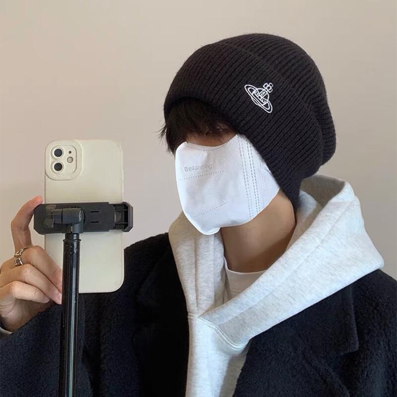 Căciulă din amestec de lână cu logo Saturn în stil Vivienne Westwood