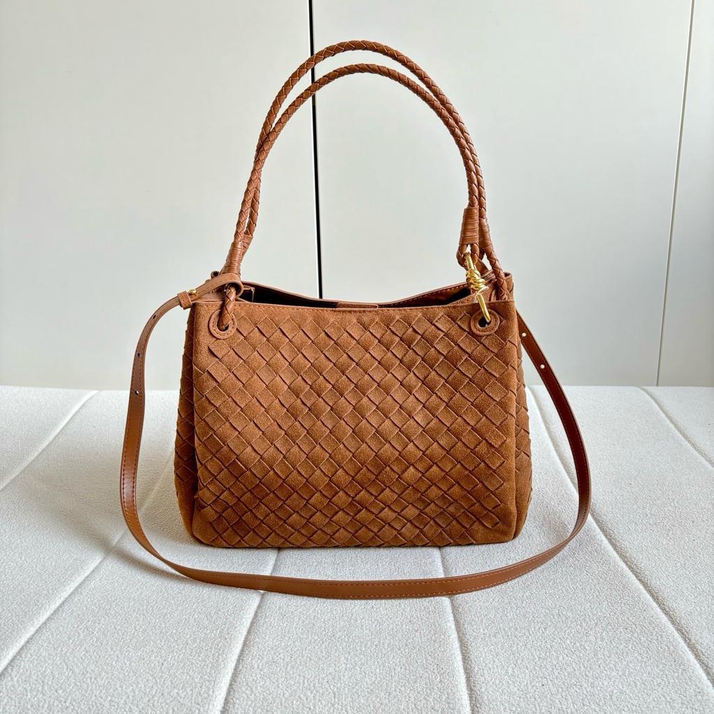 Cross-border First-layer Matte Cowhide Woven Parachute Bag Autumn and Winter Portable Bucket Bag Versatile Shoulder Messenger Women's Bag