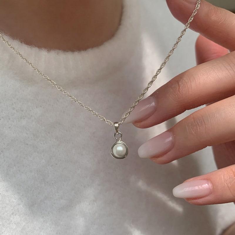 Melliv Silver Melting Around 5mm Pearl Necklace_mvn39