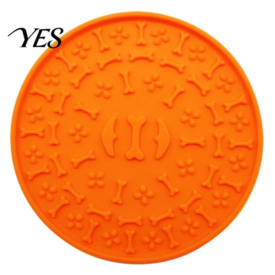 Slow Lick Feeding Mat Pet Food with Strong Suction Cup, Bone Paw Print Design Dog Eating Bowl Accessory Mat, for Preventing Choking Feeder