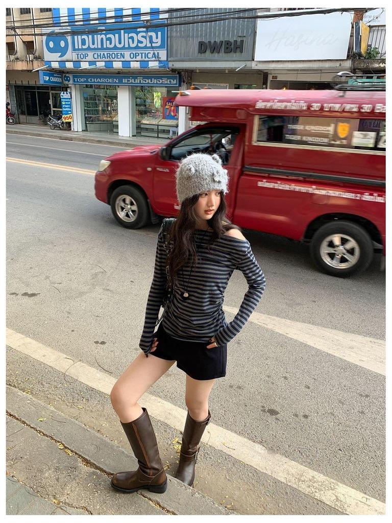 Women's Gray Striped One-Shoulder Long-Sleeve T-Shirt - Slimming Waist, Comfortable, Casual, Versatile - New for Early Autumn 2026