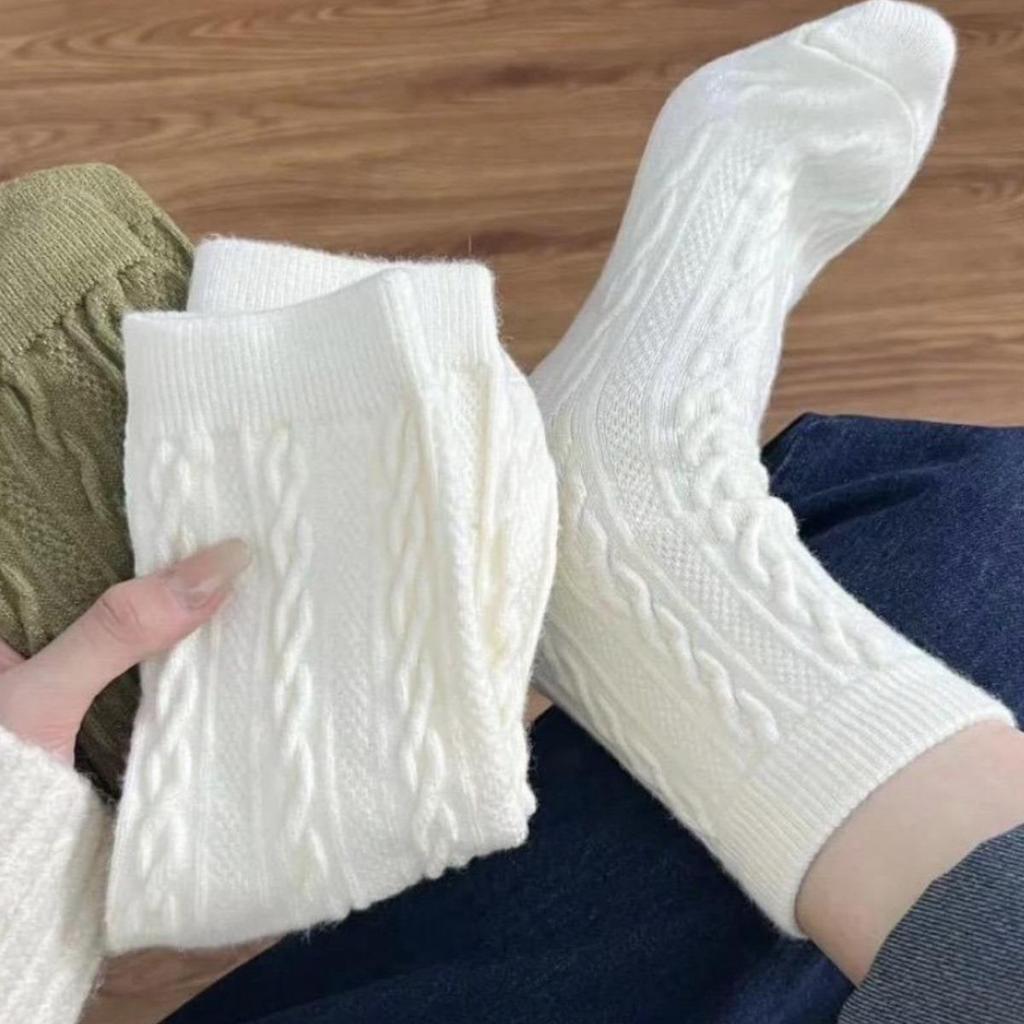 Japanese Twist Women's Mid-Calf Socks - Spring & Autumn, Comfortable, Breathable, Solid Color, Versatile, Sweet, Knee-High & Postpartum Options