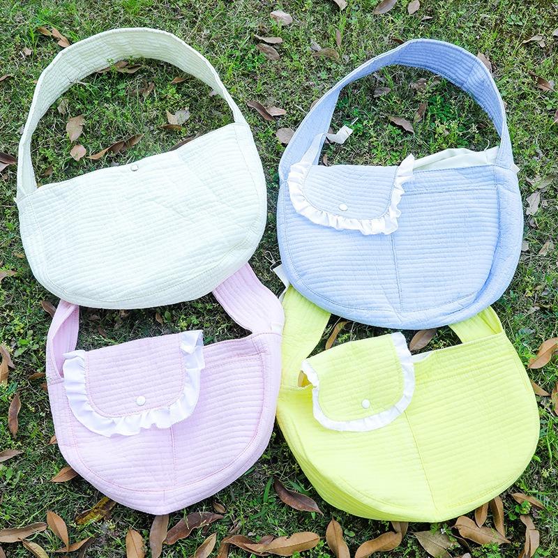 Hot pet backpack Spring/summer cat cross backpack Portable pet shoulder cross bag pet supplies