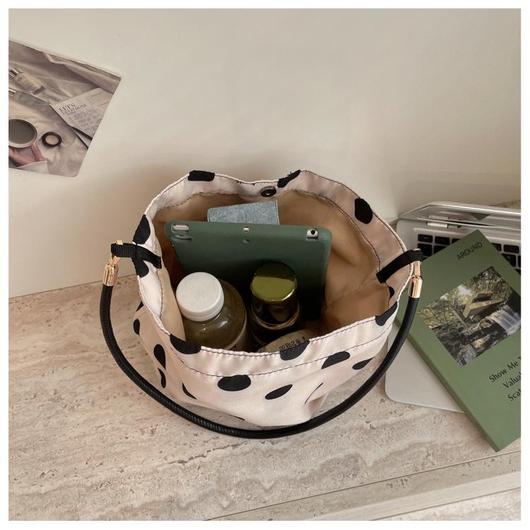 2026 Women's Niche Linen Polka Dot Tote - Versatile, Stylish Single Shoulder Basket Bag