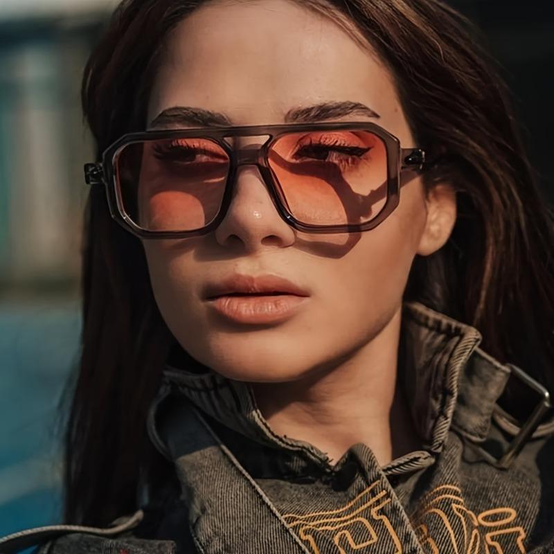 Retro Square Metal Frame Women's Glasses for Fashionable Expression in Social Occasions Daily Glasses Retro Style Glasses