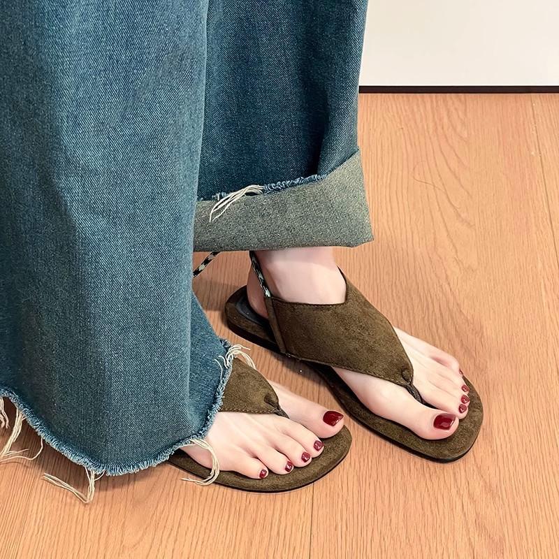 French Retro Niche Design Sense Flat Bottom Pinch Foot Herringbone Cool Slippers Women Wear Summer Fashion New Sandals Women