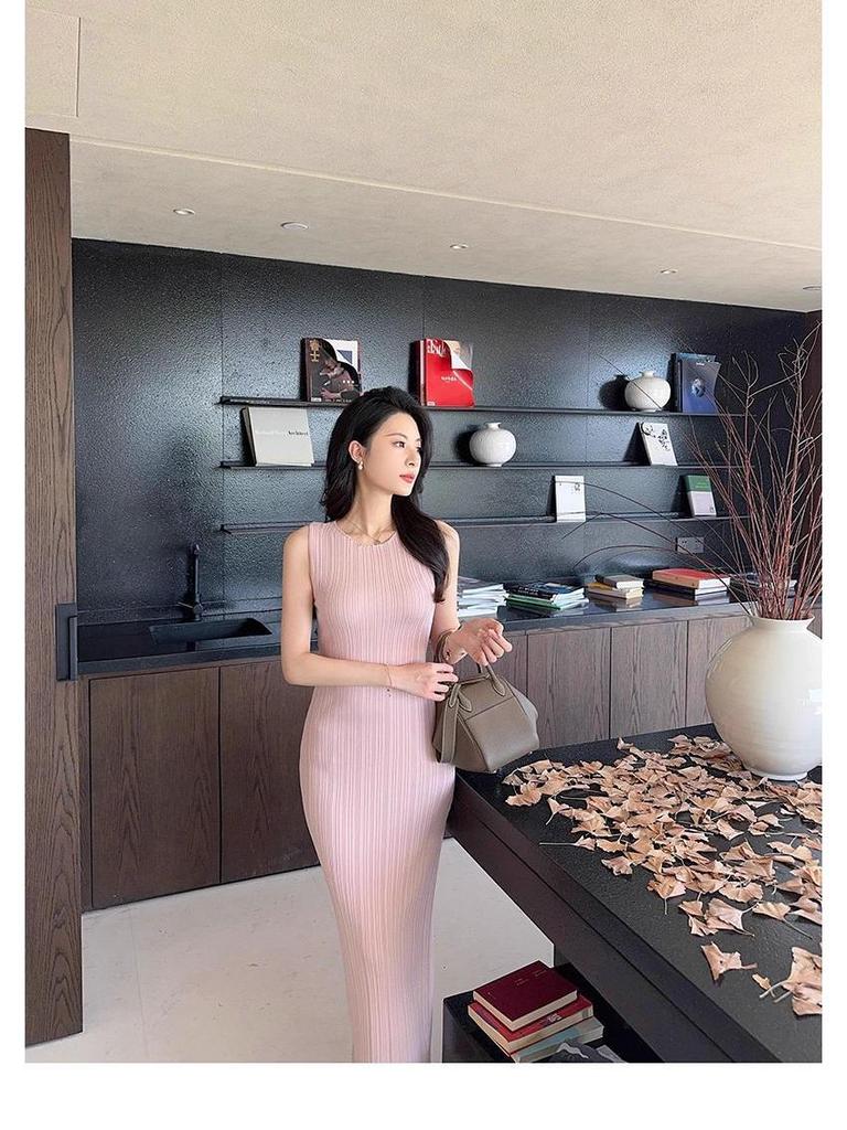 2025 Summer Slimming Knitted Sleeveless Mid-Length Dress for Women