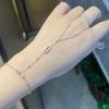 Elegante Bracciale Ovale Geometrico Intarsiato di Diamanti, Classico Impermeabile Quotidiano Impilabile per Donna Materiale Non Allergico Regalo