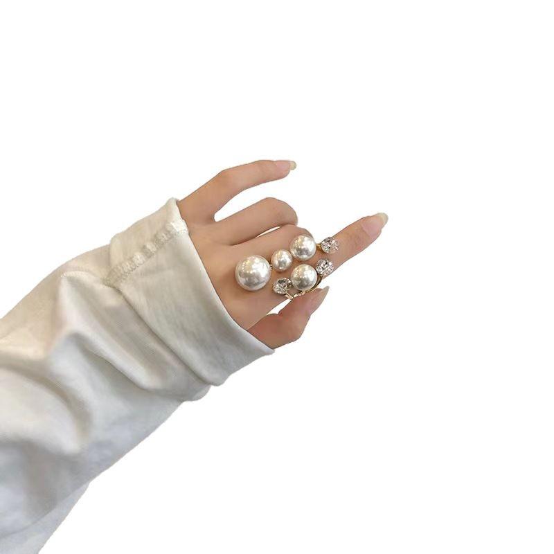 Bague Ouverte Irrégulière en Perle et Diamants Style Européen et Américain pour Femmes – Bijou Tendance Personnalité Froide