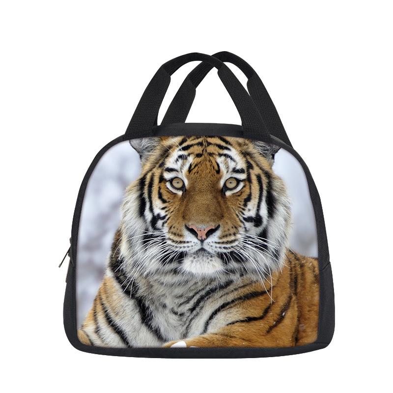 Tijgers nieuwe lunchtas is veelzijdig, trendy en heeft een dierendruk die niet botst. Het is een schoolverjaardagscadeau voor jongens en meisjes