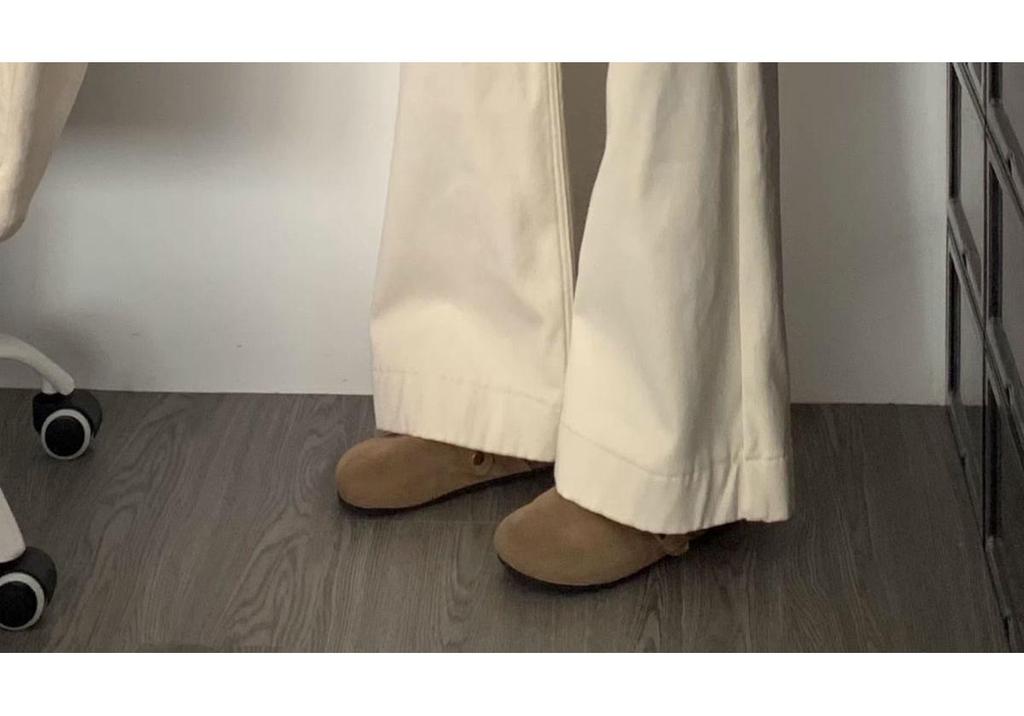 Women's Plus Size White Micro Flare Jeans, Loose Fit for Autumn 2025