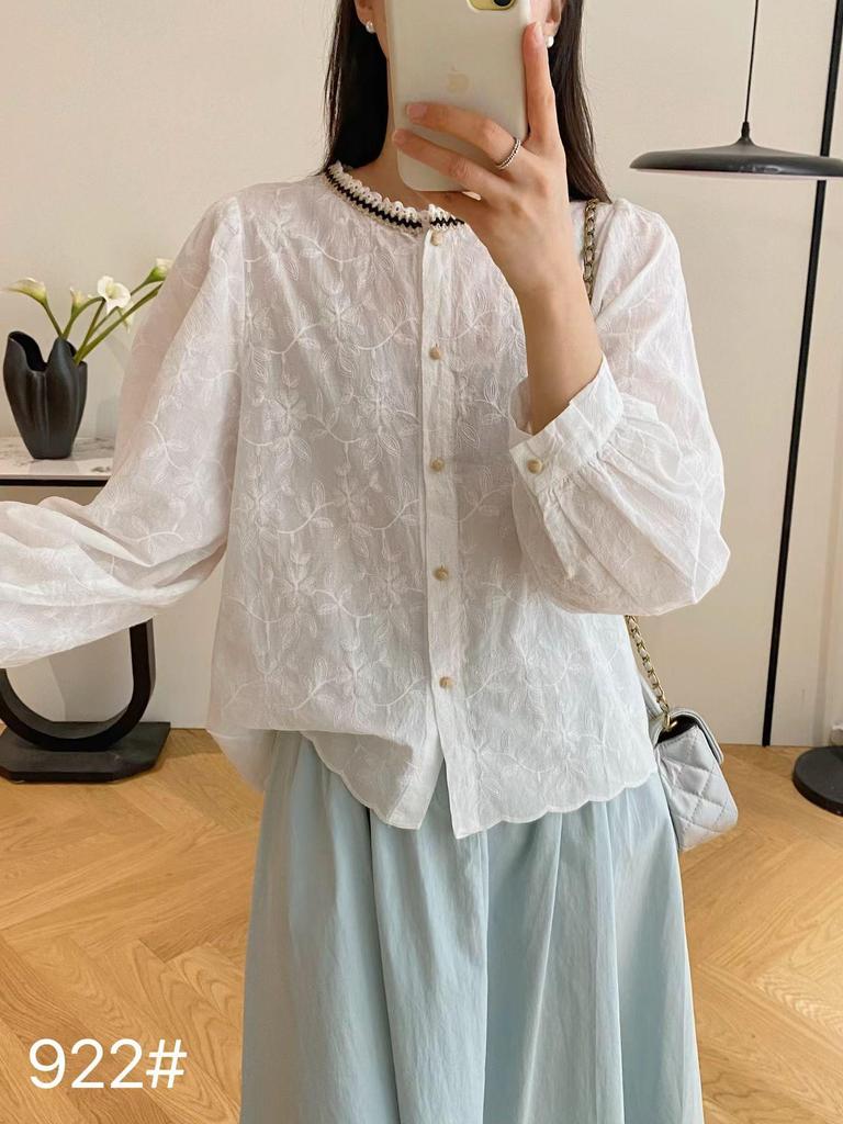Women's French Retro Floral Embroidered Lace Puff Sleeve Shirt