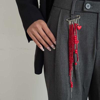 Exaggerated Red Crystal Bead Brooch for Women Men Punk Long Tassel Chain Heart Pendant Brooch Suit Decoration Jewelry Accessorie