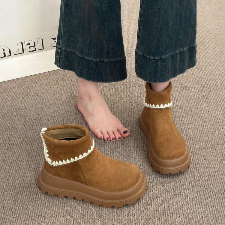 Internet celebrity super fire short boots thick sole heightening Martin boots women's autumn and winter 2025 new versatile non-slip short boots Japane