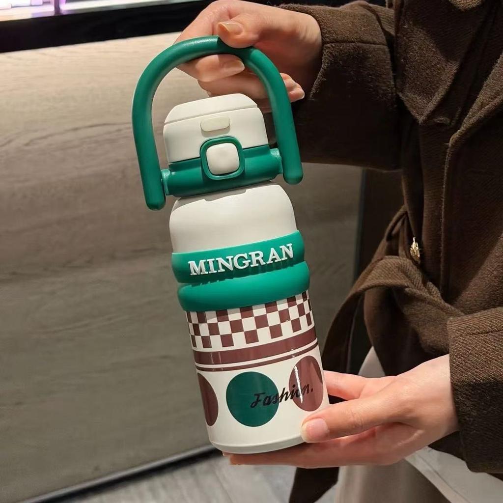 Cute Cartoon Thermal Water Bottles With Handle Insulated Cup 316 Stainless Steel Double Drinking Vacuum Flask Straw Cup 550ML
