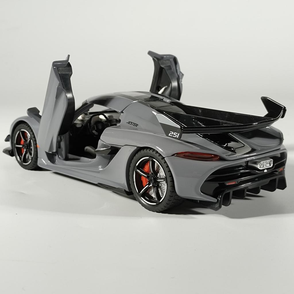 1/22 Koenigsegg Jesko Supercar Alloy Diecast Model Car Outdoor Display Products with High Simulation Collection Hobbies for Boyfriend Boys