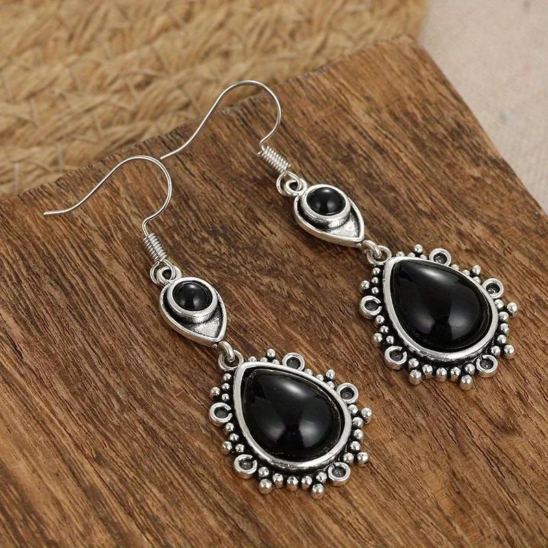 Vintage Silvery Plated Black Stone Dangle Earrings for Women Elegant Exquisite Banquet Jewelry Geometric Hollow Pendant Earrings