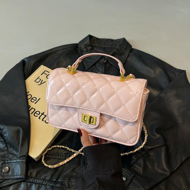 Niche bag women's summer 2026 new fashion diamond chain messenger bag women's portable small square bag