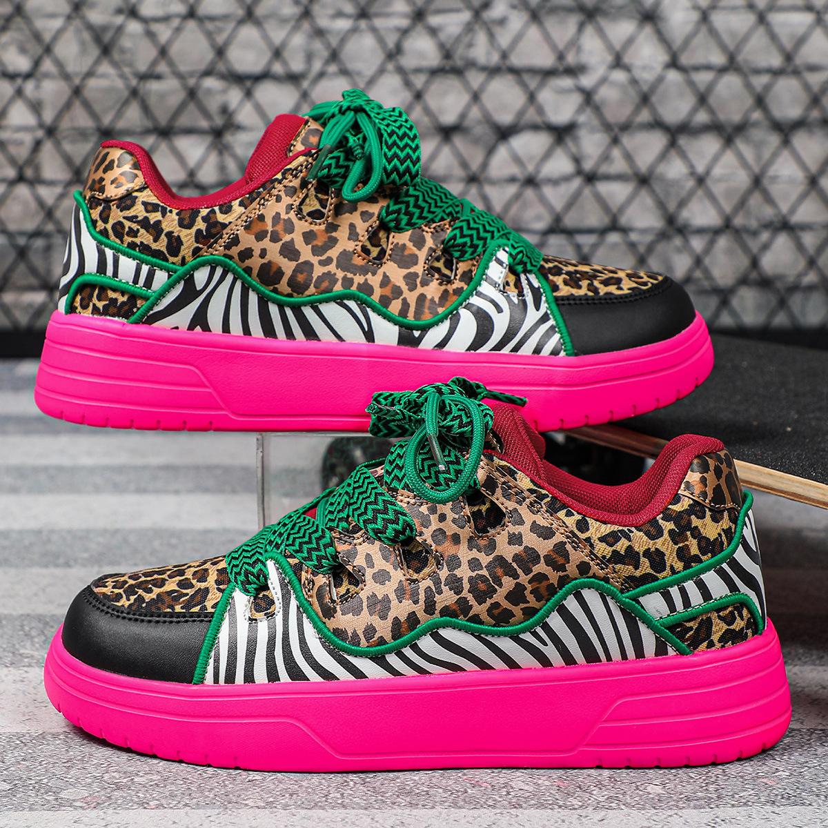 

Модне жіноче взуття на платформі Повсякденні кросівки Смугастий латовий дизайн Повсякденне взуття Товста підошва На шнурівці Взуття для ходьби Модне вуличне взуття 45