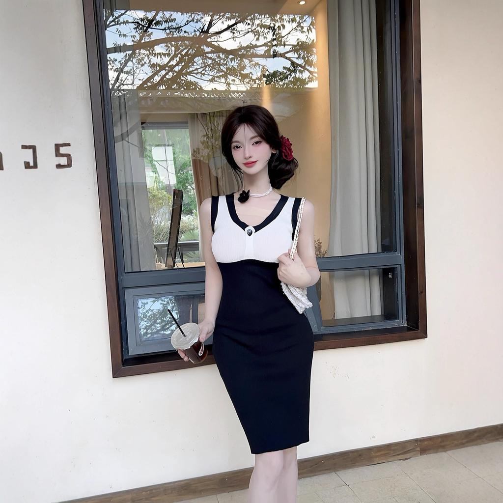 Summer new contrasting color V-neck sleeveless knitted vest skirt women's high-end waist and thin hip dress