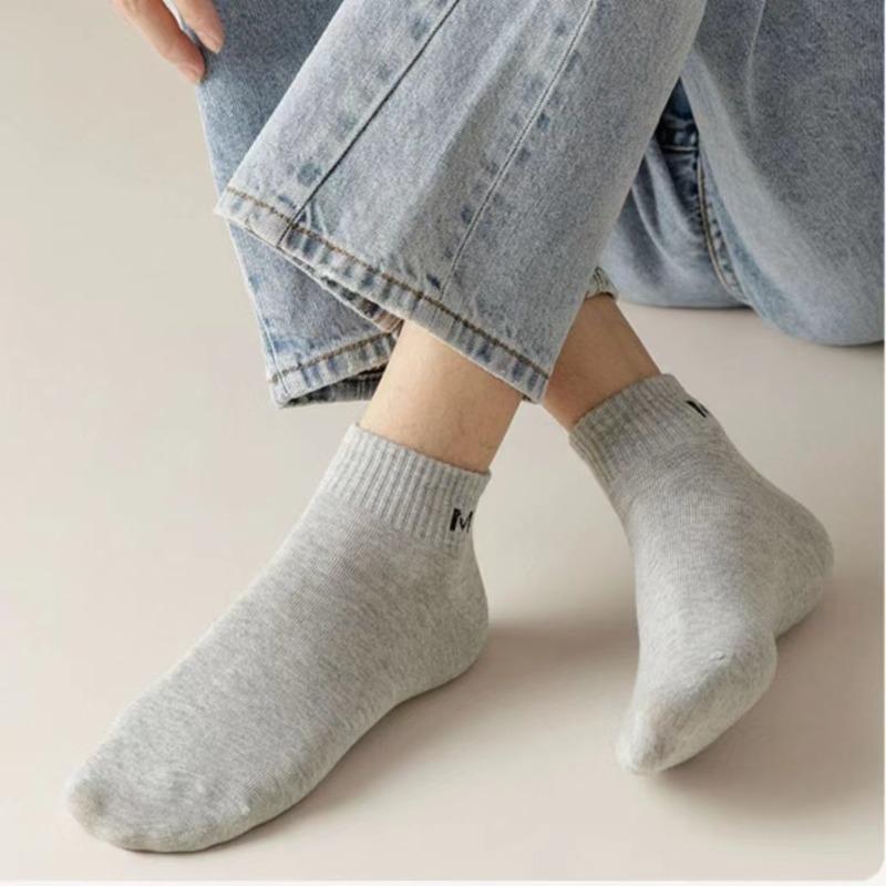 5 Pairs Woman Letter Patterned Short Socks Trendy Vertical Stripes Soft Comfortable Breathable Sweat Absorbing Casual Short Socks