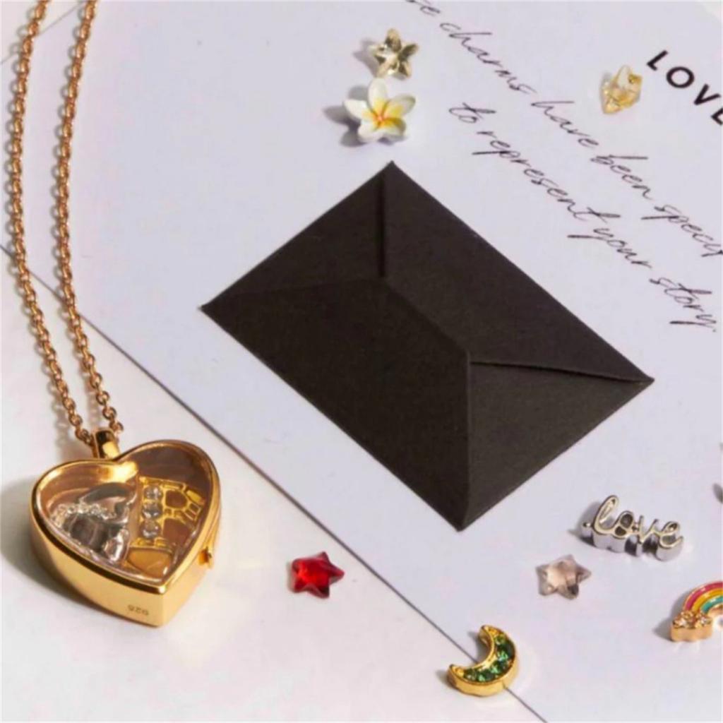 Vintage personality box pendant necklace with adjustable design, transparent box, collarbone chain, gold-plated
