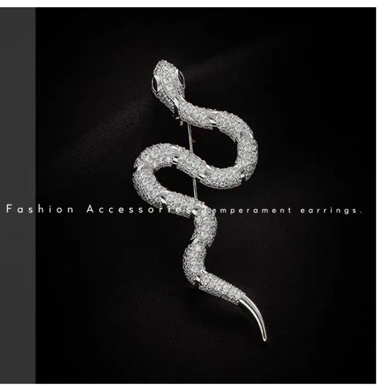 Unique Design Gold Color Snake Brooches for Women Men Unisex Full of Rhinestone Snake Animal Pins Badge Jewelry Gifts