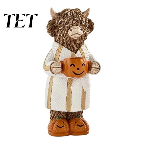 Unique Fall Gifts for Cow Lovers Halloween Highland Figurine, Resin Statue with Pumpkin Mug, Rustic Kitchen Countertop Decor Farmhouse Tabletop