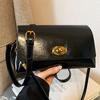 Korean Version of Niche High-value Simple Shoulder Bag Women's 2025 Autumn New Retro Fashion Casual Small Square Bag