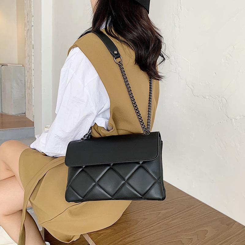 Rhombus bag women's chain shoulder armpit bag new popular messenger bag simple and fashionable small square bag