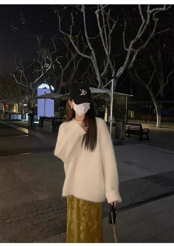Women's Cozy Gray Imitation Mink Velvet Round Neck Sweater, Perfect for Autumn and Winter.