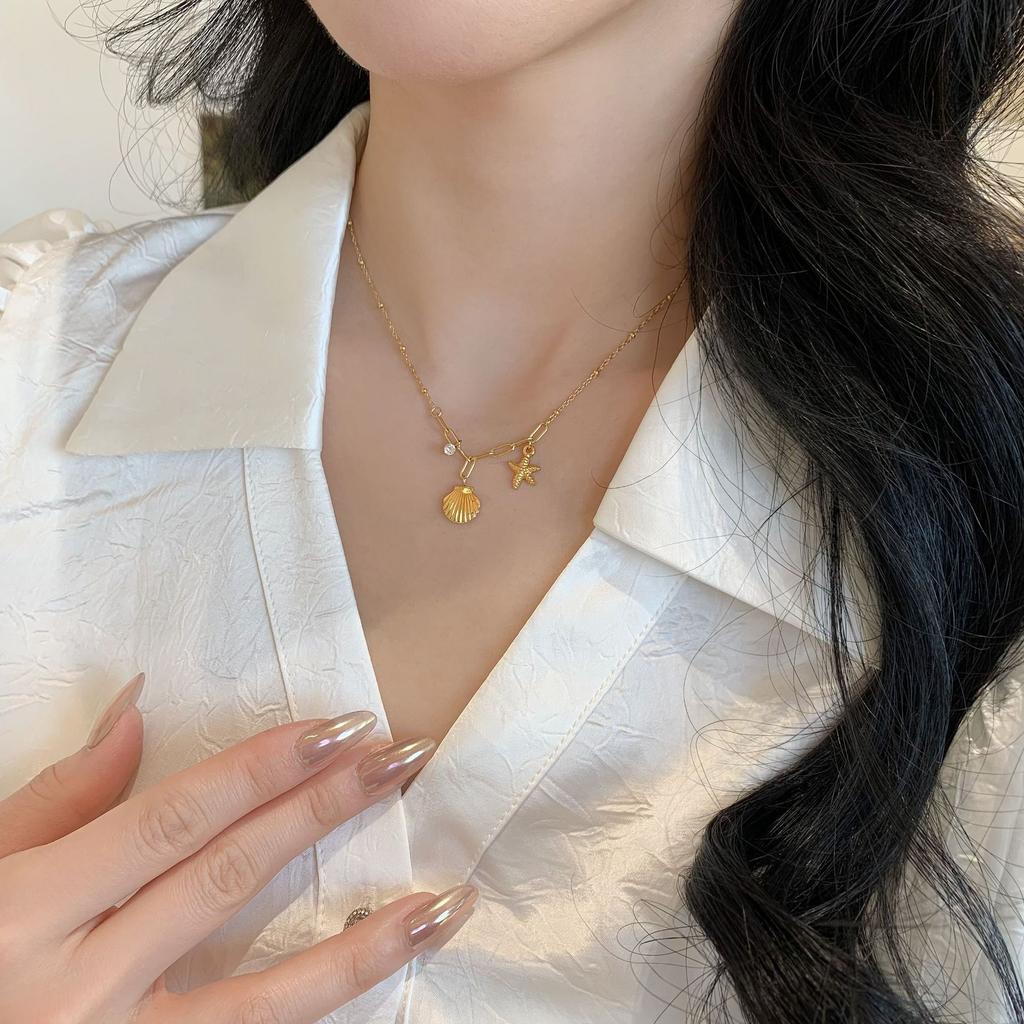 Titanium Steel Non-fading Starfish Shell Pendant Necklace for Women, Gold Color, Niche Light Luxury, High-end Stainless Steel Collarbone Chain, New