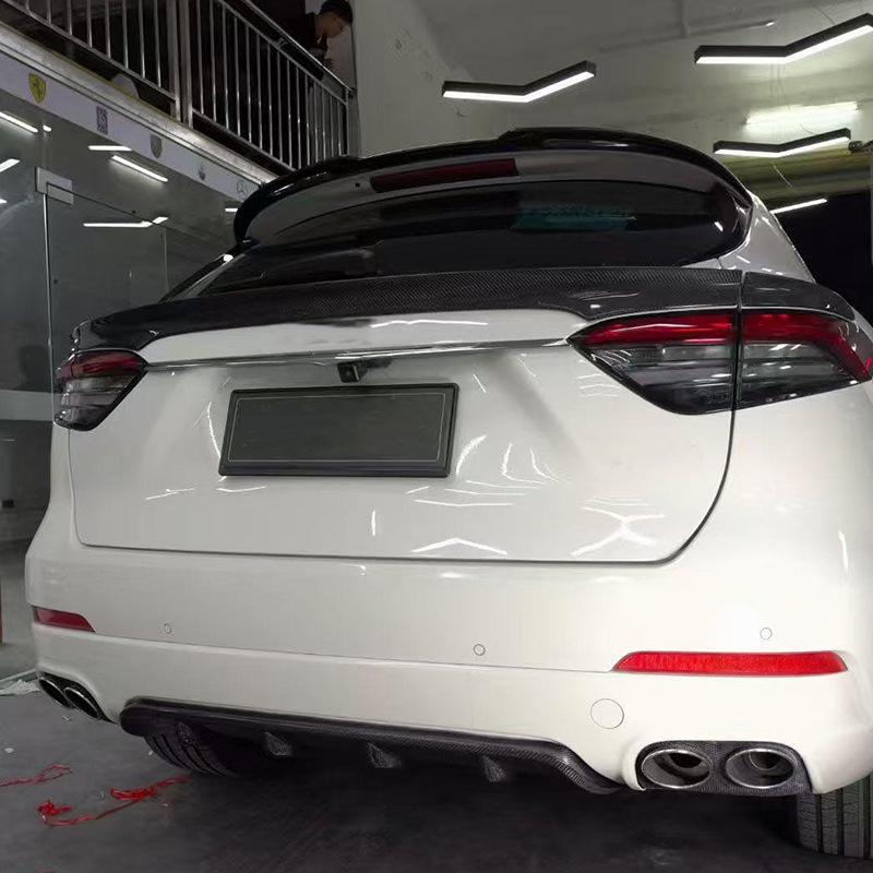 Carbon Fiber Body Kit: Grille and Side Skirt Accessories for Maserati Levante (2016-2023)